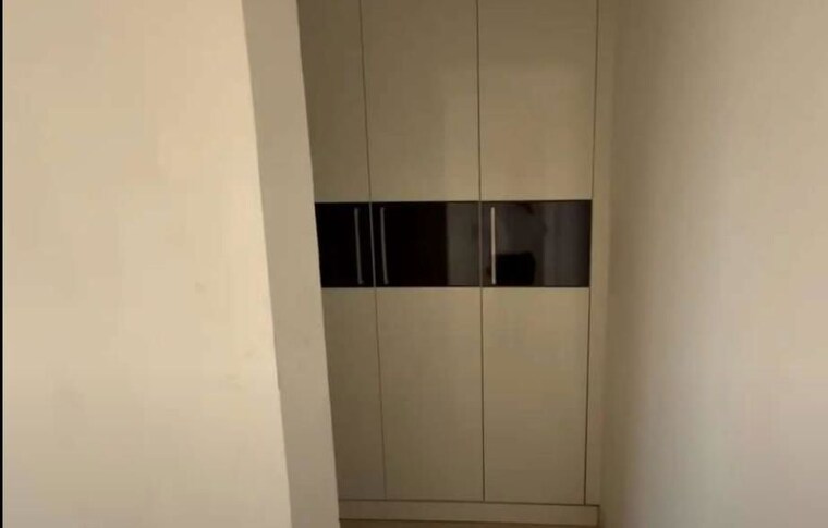 Cupboard, roseate-homes 3 Bedroom 1550 Sq.Ft. Apartment In Ghazipur Zirakpur 10443931