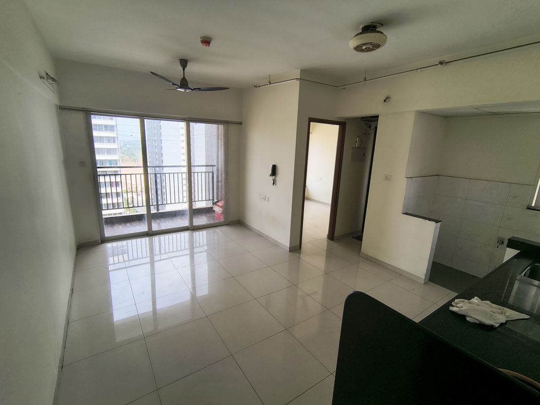 1 BHK 410 Sq.Ft. Apartment in Kolte Patil Life Republic Oro Avenue