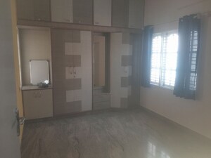 Room in 3 BHK Builder Floor at Akshya Nagar – for Rent
