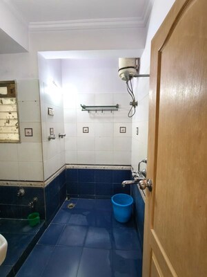 Team Area in 2 BHK Apartment at Rutu Park Majiwada, Thane West – for Rent