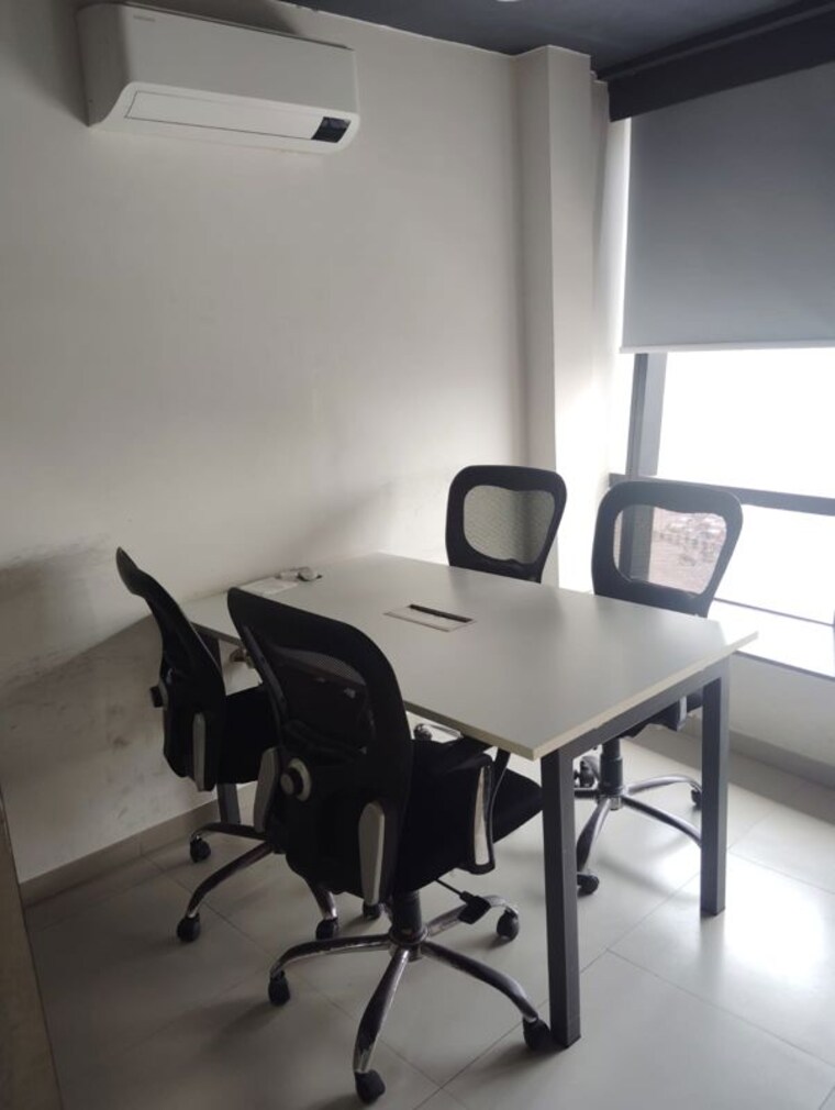 Team Area, shivalik-shilp Commercial Office Space 1022 Sq.Ft. In Sanidhya Ahmedabad 10444024