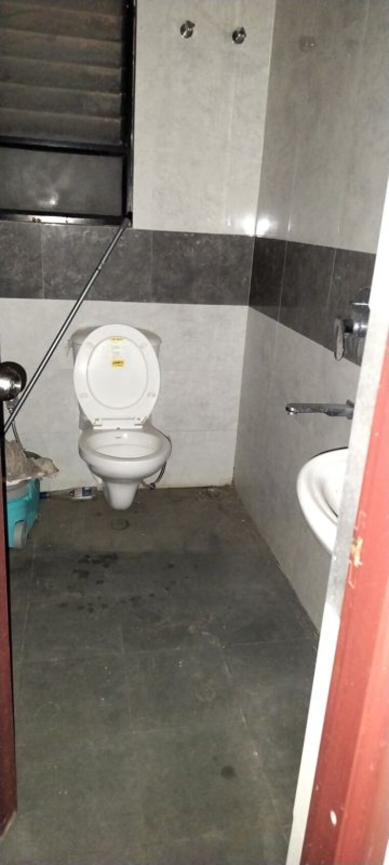 Bathroom, dhirenpara 1 Bedroom 700 Sq.Ft. Builder Floor In Dhirenpara Guwahati 10435067