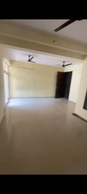 3 BHK Apartment For Rent in Arihant Arden Phase III, Sector 1 Greater Noida