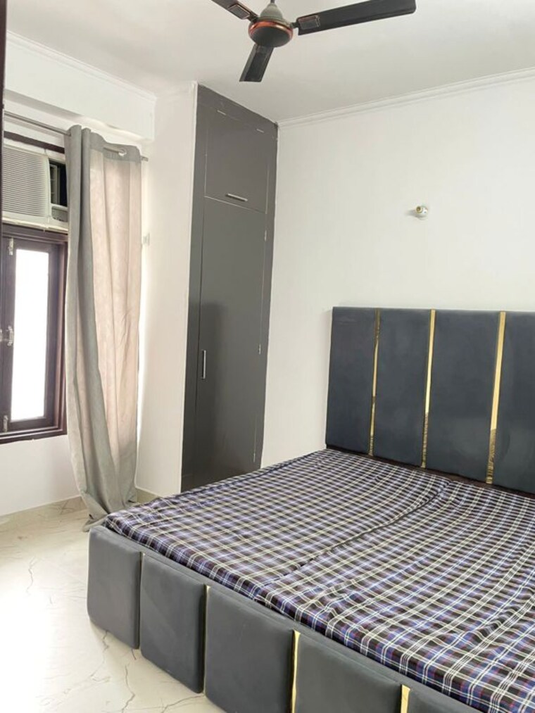 Bedroom, freedom fighters enclave 1 Bedroom 650 Sq.Ft. Apartment In Freedom Fighters Enclave Delhi 10444058
