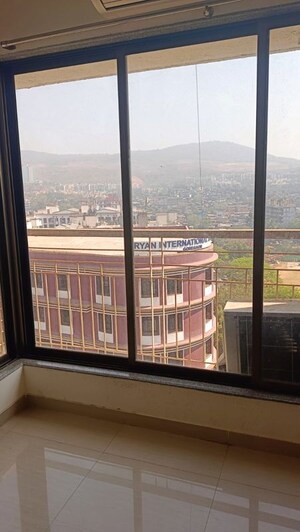  2 BHK Apartment at Rashi Tower, Goregaon East – for Rent