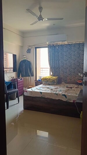 Bedroom in 2 BHK Apartment at Rashi Tower, Goregaon East – for Rent