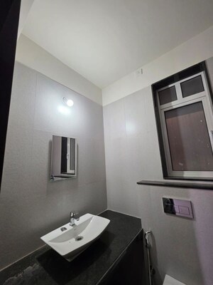 Bathroom in 2.5 BHK Apartment at Hiranandani Meadows, Manpada – for Rent