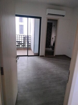 Room in 4 BHK Apartment at Birla Navya, Sector 63a – for Rent