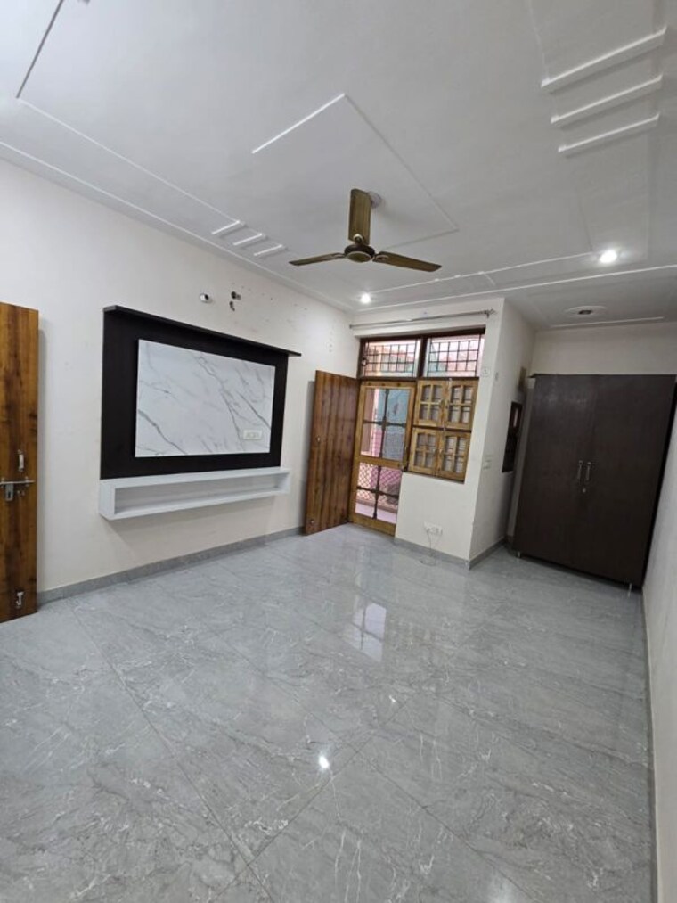 Room, dlf-oakwood-estate 3.5 Bedroom 215 Sq.Yd. Builder Floor In Dlf Phase ii Gurgaon 10444109