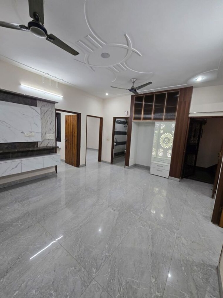 Room, dlf-oakwood-estate 3.5 Bedroom 215 Sq.Yd. Builder Floor In Dlf Phase ii Gurgaon 10444109