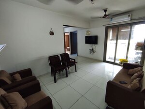 Room in 3 BHK Apartment at Shivalik Sharda Park View 2, Shela – for Rent