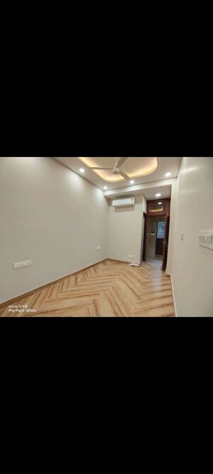 Room in 3 BHK Builder Floor at East Of Kailash – for Rent