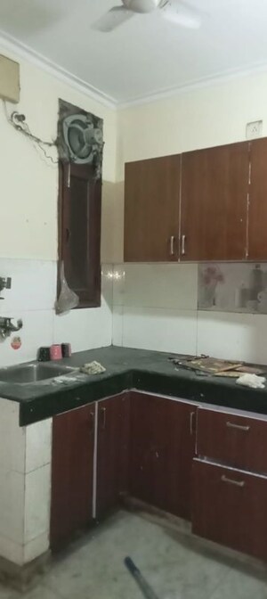 Kitchen in 2 BHK Builder Floor at Jawahar Nagar – for Rent