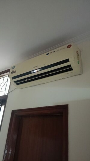 Furnished Amenities in 2 BHK Builder Floor at Jawahar Nagar – for Rent