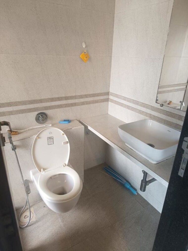 Bathroom, chandak-paloma 2 Bedroom 1050 Sq.Ft. Apartment In Goregaon East Mumbai 10444135