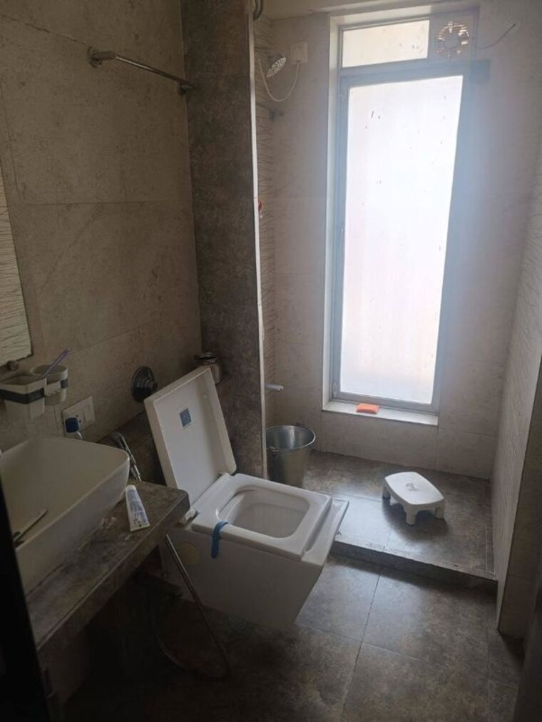 Bathroom, chandak-paloma 2 Bedroom 1050 Sq.Ft. Apartment In Goregaon East Mumbai 10444135