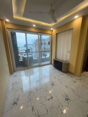 Room in 2 BHK Independent House at Paschimpuri – for Rent
