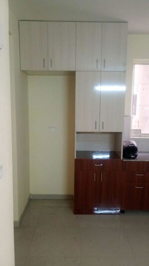 Room in 2 BHK Apartment at Pyramid Pride, Sector 76 – for Sale