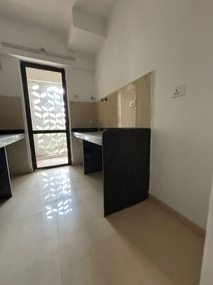 Room in 2 BHK Apartment at Lodha Downtown, Dombivli East – for Rent