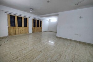Room in 3 BHK Builder Floor at Chayan Para – for Rent