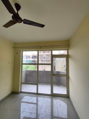 2 BHK Apartment For Rent in Pyramid Pride, Sector 76