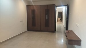 Room in 3 BHK Apartment at Jubilee Hills – for Rent