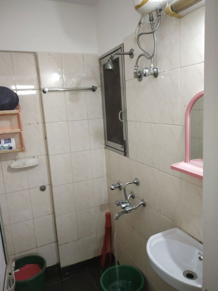 Bathroom, lalani-velentine-apartments-ii 1 Bedroom 600 Sq.Ft. Apartment In Goregaon East Mumbai 10444213