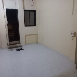 Room in 1 BHK Builder Floor at kabra Unnat Nagar 51-55, Goregaon West – for Rent