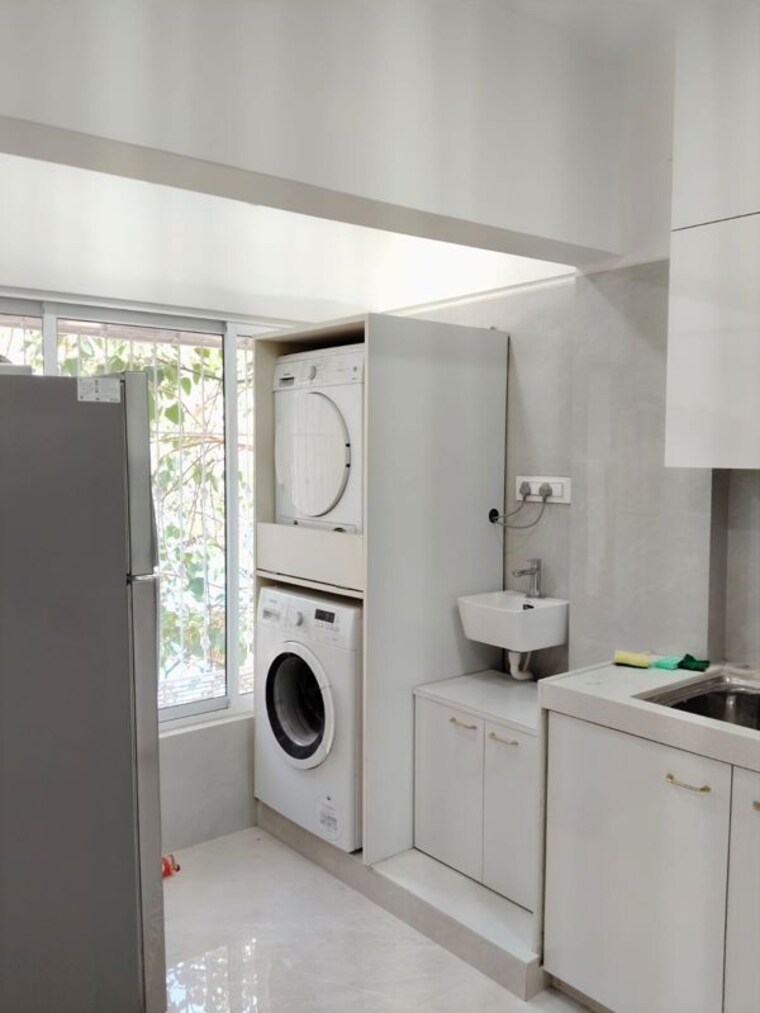 Bathroom, bajaj-jade 2 Bedroom 1000 Sq.Ft. Apartment In Pali Hill Mumbai 10444276