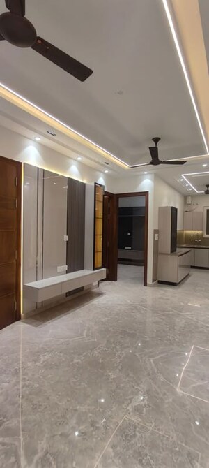 Building Lobby in 3 BHK Builder Floor at Vikas Puri – for Rent