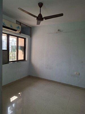 Room in 1 BHK Apartment at Lokpuram Complex, Vasant Vihar – for Rent