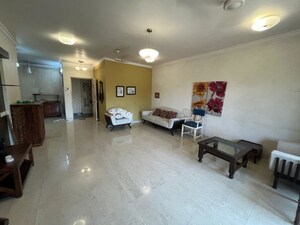 Living Room in 3.5 BHK Apartment at Vaswani Kalpana, Khar West – for Rent