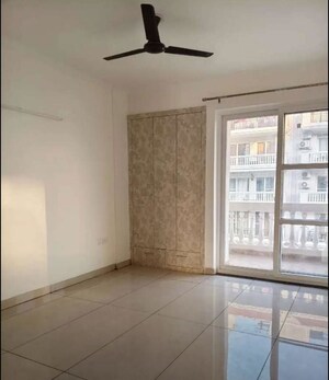 Room in 3 BHK Apartment at Preet Colony – for Rent