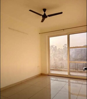 Room in 3 BHK Apartment at Preet Colony – for Rent