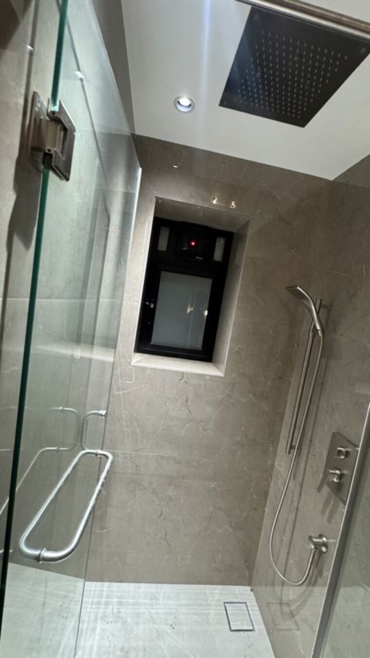 Bathroom, khar west 3.5 Bedroom 1800 Sq.Ft. Villa In Khar West Mumbai 10444383