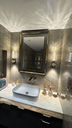 Bathroom in 3.5 BHK Villa at Khar West – for Rent