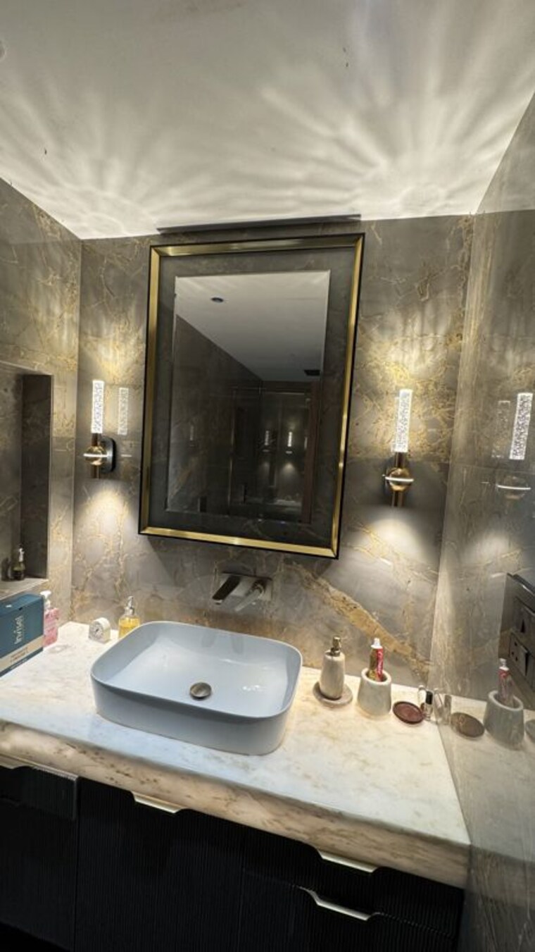Bathroom, khar west 3.5 Bedroom 1800 Sq.Ft. Villa In Khar West Mumbai 10444383