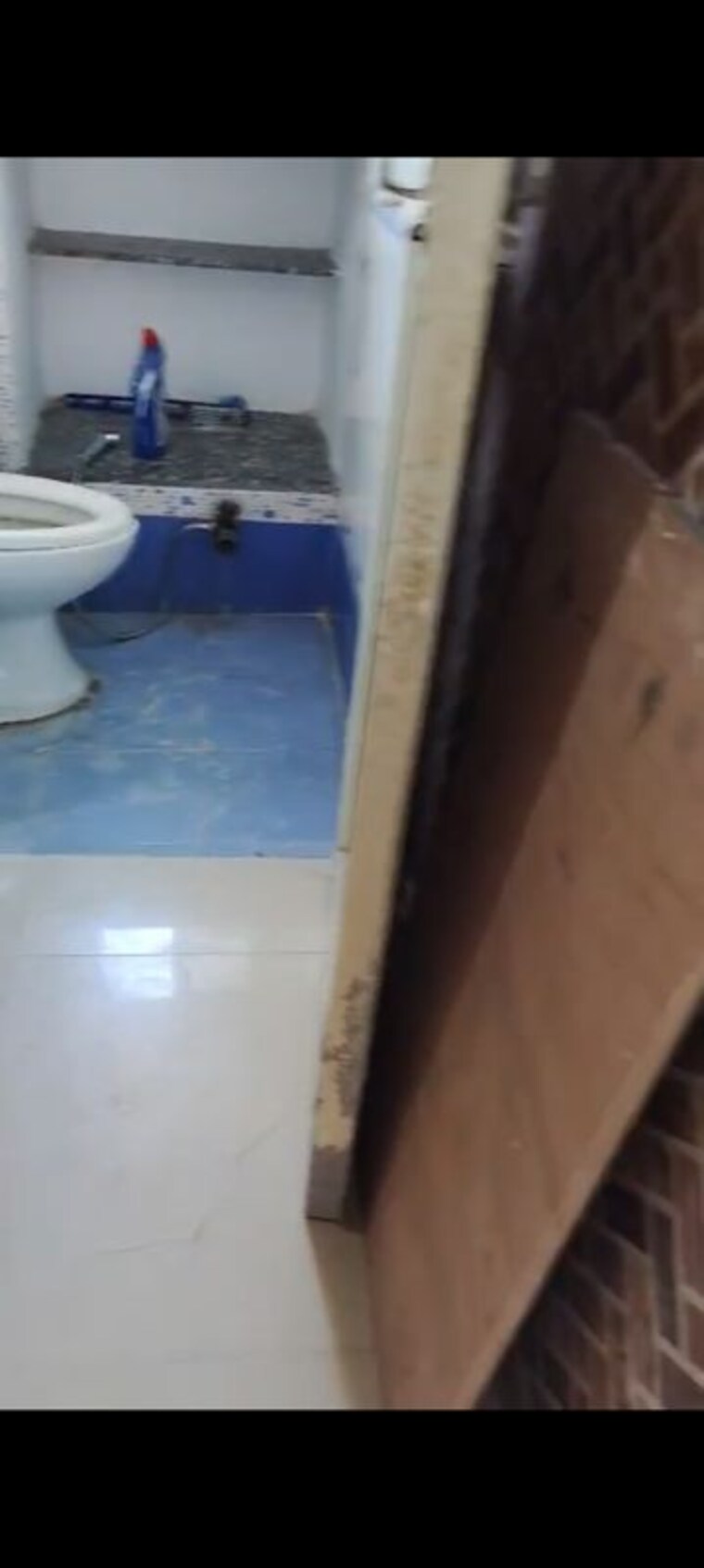 Bathroom, jal-vayu-vihar-noida 2 Bedroom 900 Sq.Ft. Apartment In Sector 21 Noida 10444420