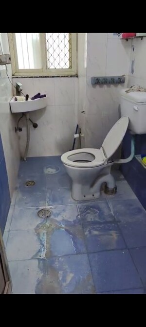 Bathroom in 2 BHK Apartment at Jal Vayu Vihar Noida, Sector 21 – for Rent