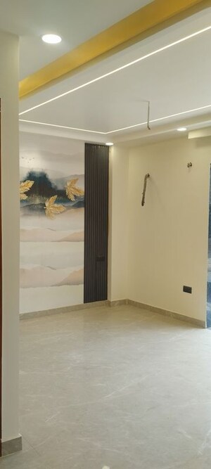 Room in 4 BHK Builder Floor at Sector 85 – for Sale