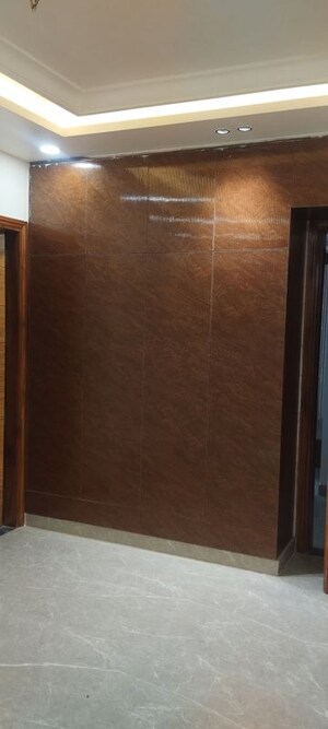 Furnished Amenities in 4 BHK Builder Floor at Sector 85 – for Sale