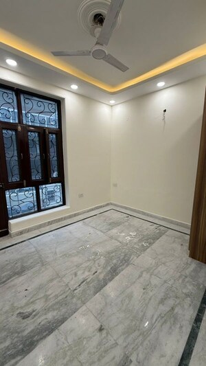 3 BHK Builder Floor For Rent in Green Fields Colony