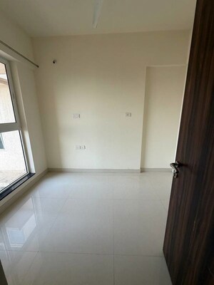 Room in 1.5 BHK Apartment at Sheth Avante, Kanjurmarg West – for Rent