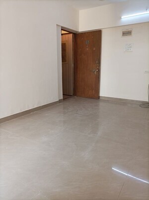 Room in 2 BHK Apartment at Jyoti Apartments, Ghatkopar East – for Rent
