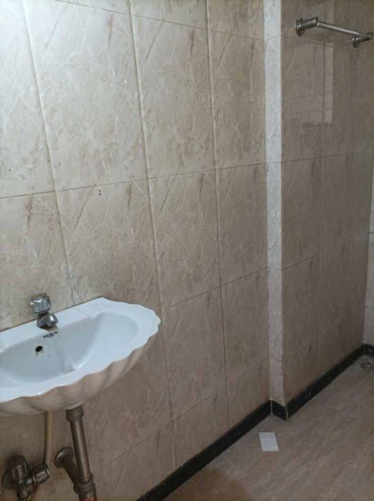 Bathroom, jyoti-apartments 2 Bedroom 1100 Sq.Ft. Apartment In Ghatkopar East Mumbai 10444473