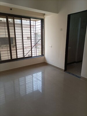 Room in 2 BHK Apartment at Jyoti Apartments, Ghatkopar East – for Rent