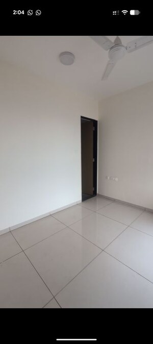 Room in 1 BHK Apartment at Chandak 34 Park Estate, Goregaon West – for Rent