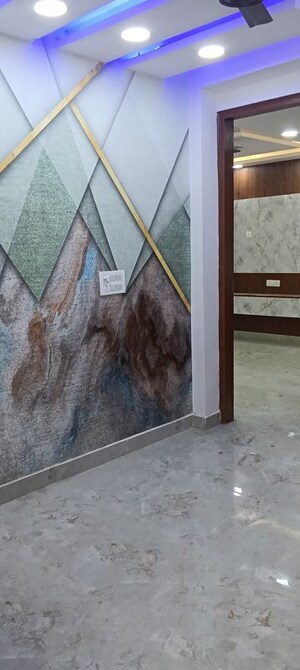 Room in 3 BHK Builder Floor at Govindpuri – for Sale