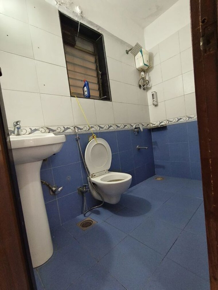 Bathroom, sandesh nagar 2 Bedroom 650 Sq.Ft. Apartment In Sandesh Nagar Mumbai 10444526