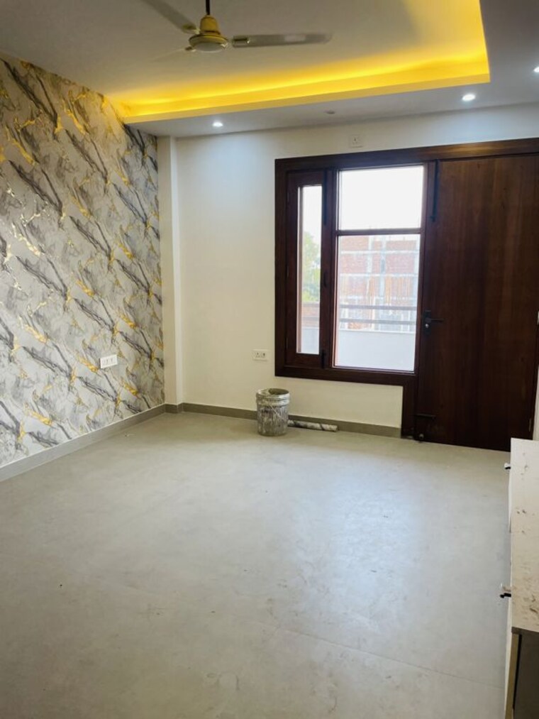 Room, sector 85 4 Bedroom 322 Sq.Yd. Builder Floor In Sector 85 Faridabad 10444529